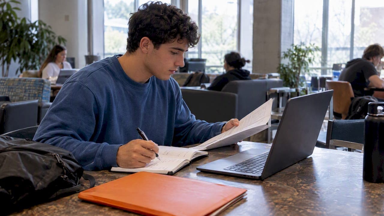 Campus Tested System to Manage College Deadlines with Syllabus Sync