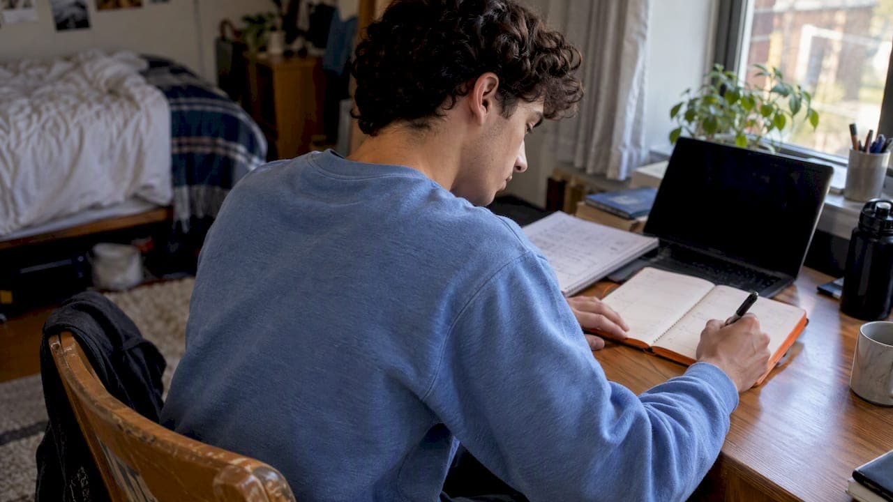 30–60 Minute College Semester Reflection: Schedule Your First Move